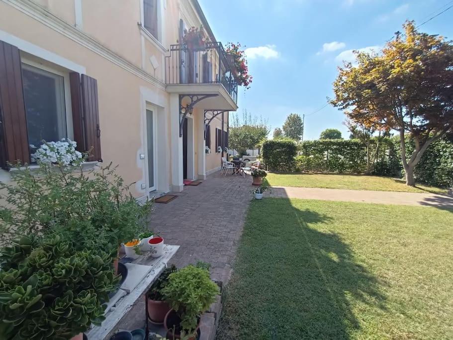B&B We Care Appartamento Lendinara Exterior foto