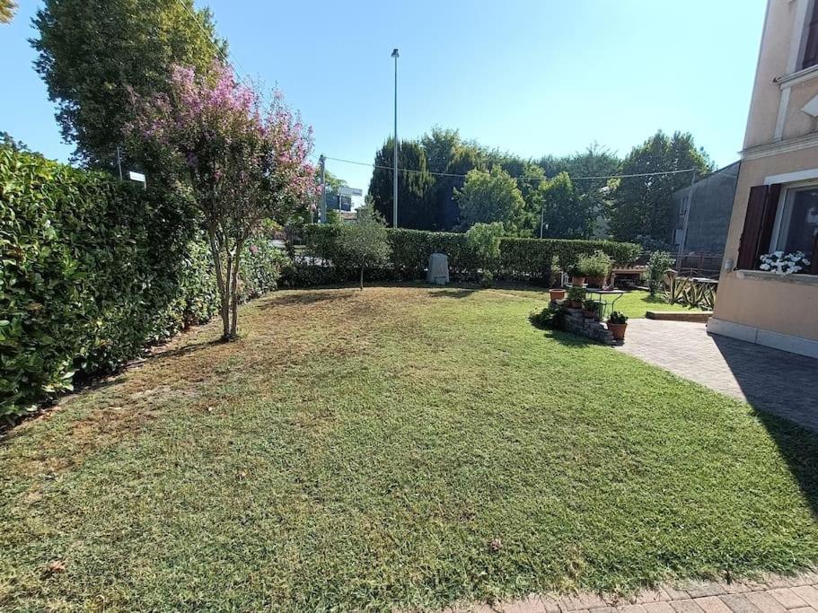 B&B We Care Appartamento Lendinara Exterior foto