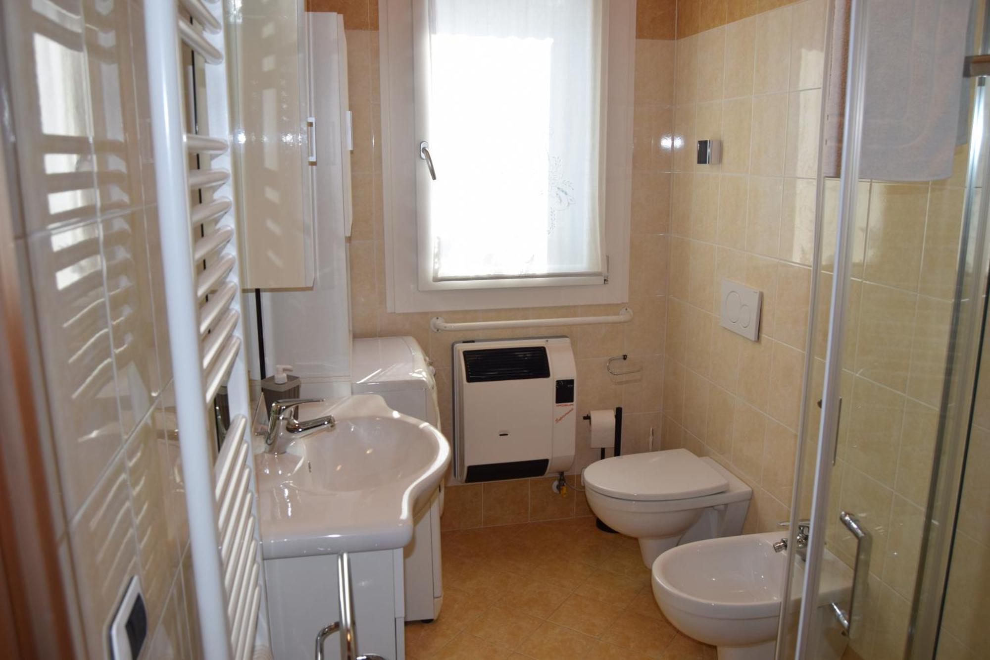 B&B We Care Appartamento Lendinara Exterior foto